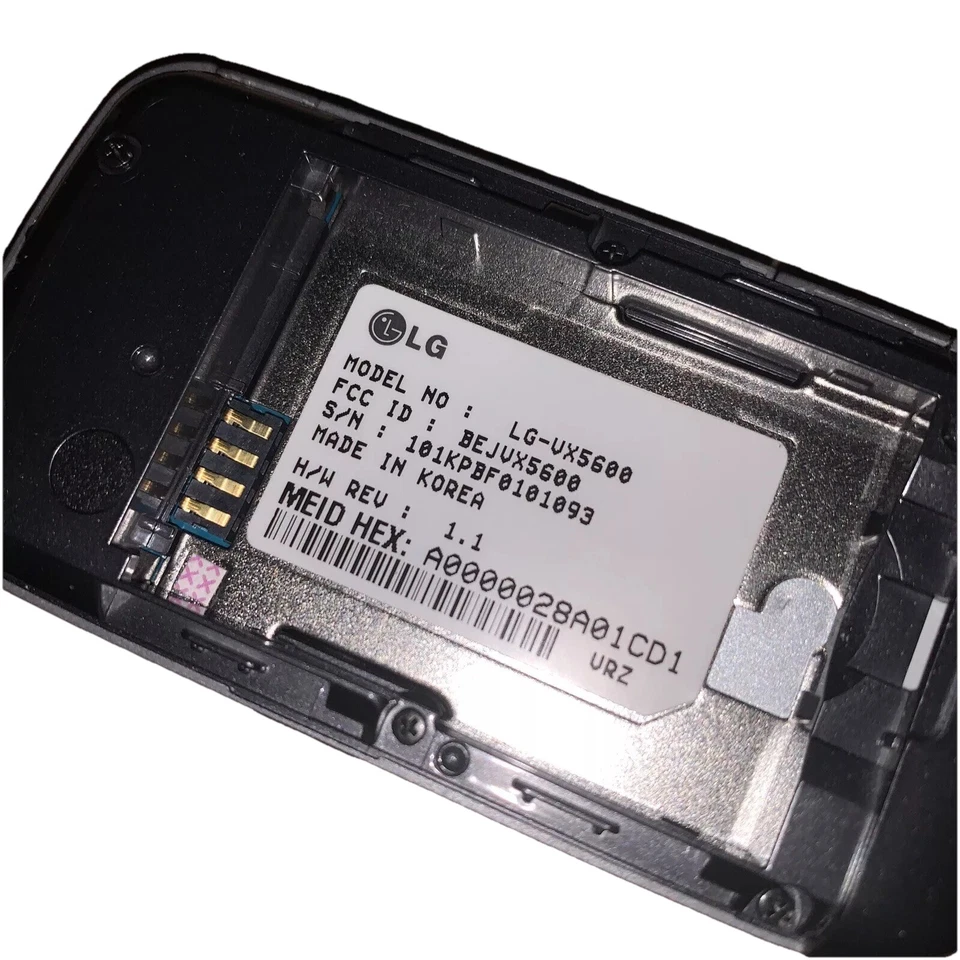 LG | Model:VX5600 | Accolade GRAY Verizon Flip Cell Phone 2G Grade B Vintage - Image 4 of 4