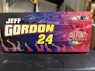 Jeff Gordon  #24 DuPont 2002 Monte Carlo New In Box.!!! (A18)