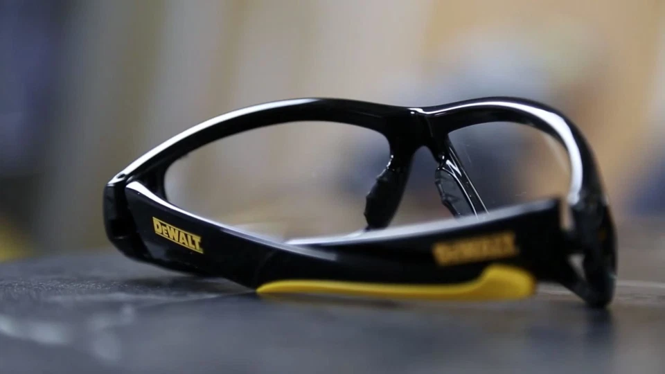 Gafas de seguridad DeWalt DPG94-YD Dominator, lente espejo amarillo Foto 3 de 4