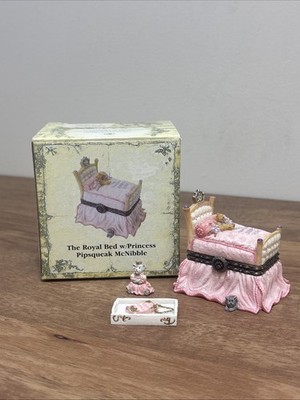 BOYDS TREASURE BOX THE ROYAL BED W/PRINCESS PIPSQUEAK MCNIBBLE #392164 1E