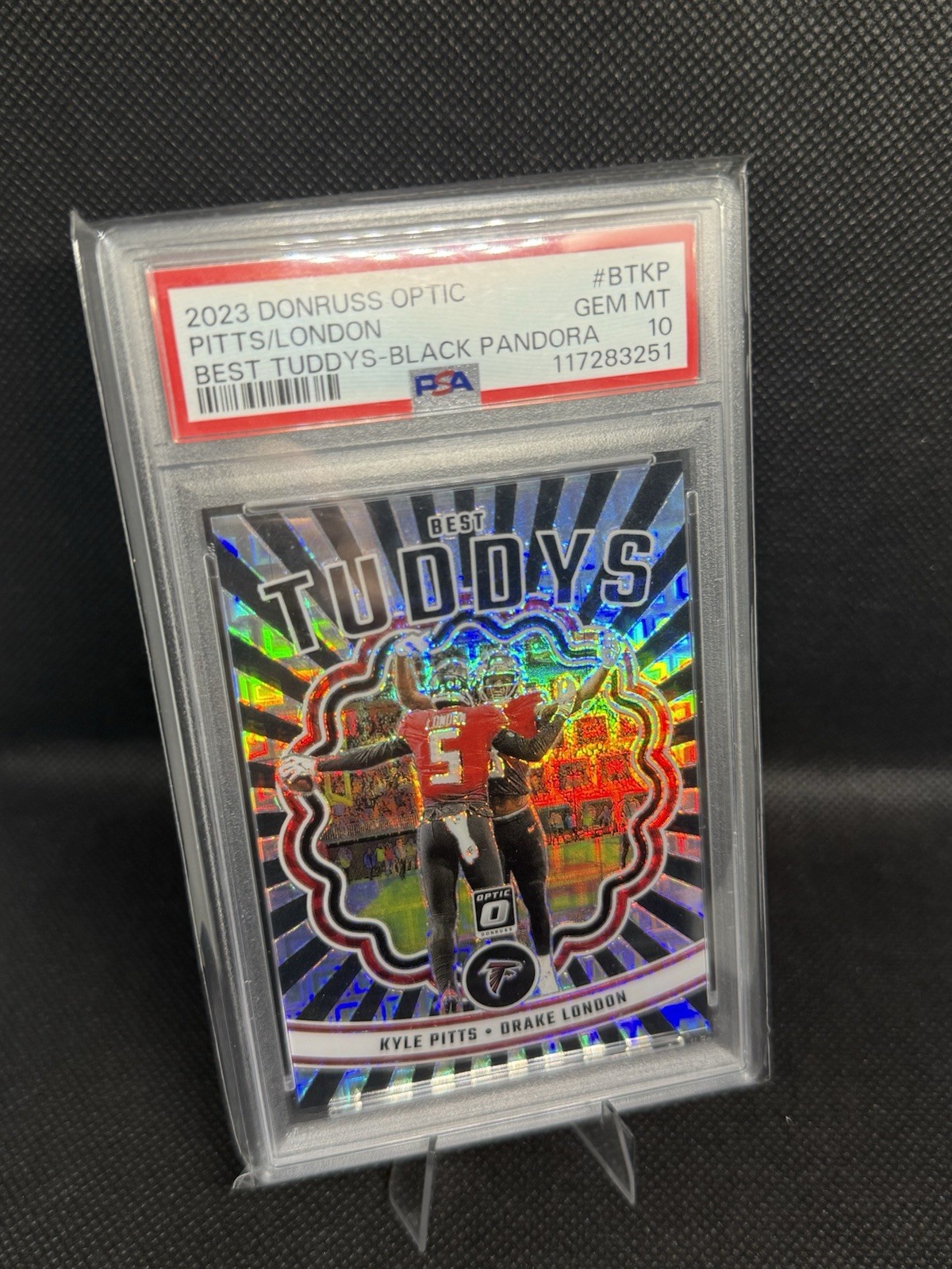 2023 Donruss Optic Best Tuddys Drake London, Kyle Pitts Black Pandora /25 PSA 10 view 4