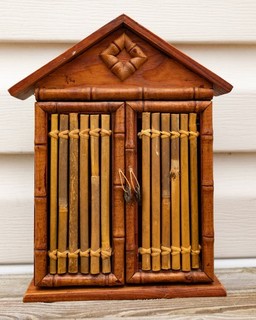 Vintage Handcrafted Bamboo & Wood House Shaped Key Cabinet w wall mount 6 hooks