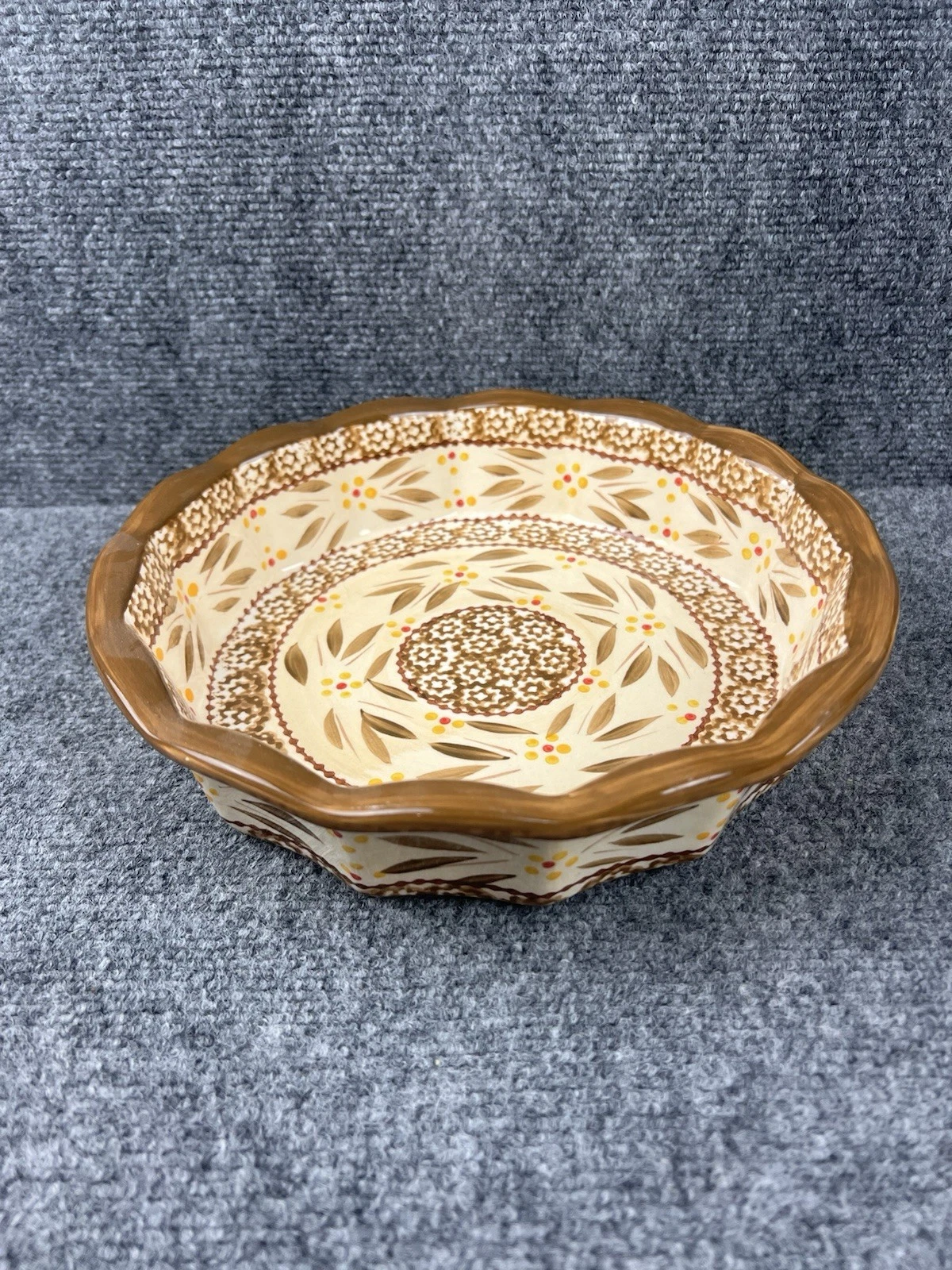 Temptations ‘Old World’ Pie Plate Deep Dish With Lid ‘Brown’, 9”