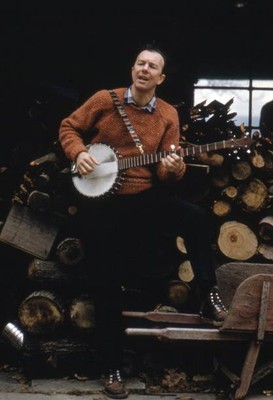 Folk singer activist Pete Seeger poses for a portrait at home with- Old Photo