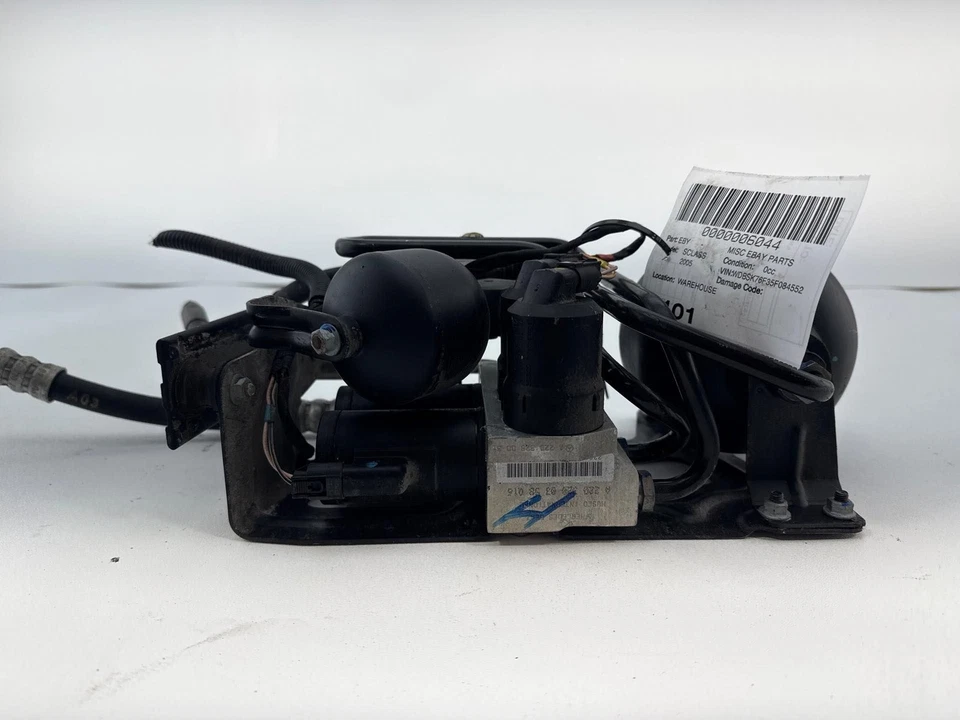 03-11 Mercedes R230 SL550 SL600 Rear Hydraulic Valve Block Suspension Pump OEM - Image 3 of 4