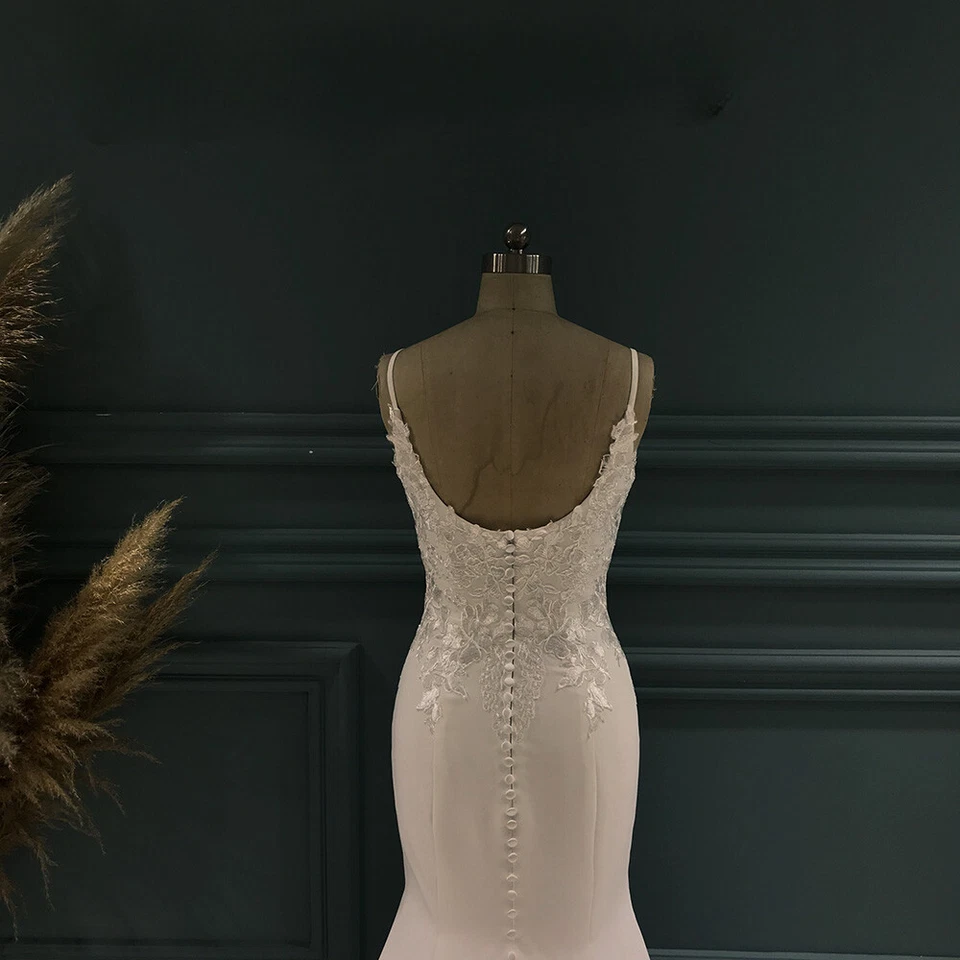 优雅美人鱼婚礼礼服细肩带刺绣花边新娘礼服 — 第 3/4 张图片