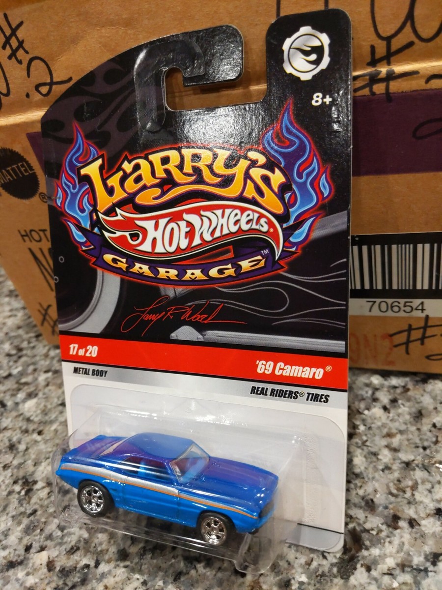 HOT WHEELS LARRY'S GARAGE Chase '69 CAMARO #17/20 BLUE With