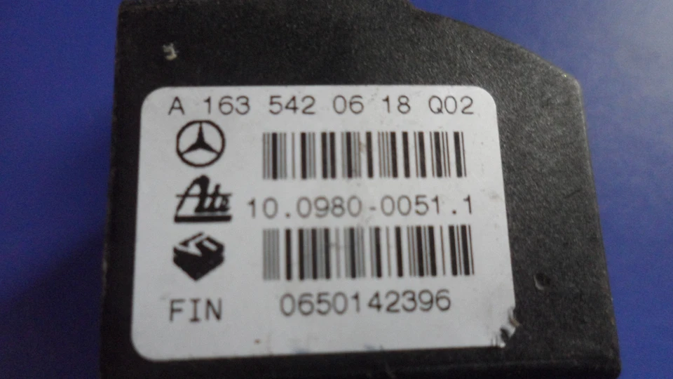 Sensor aceleración lateral mercedes esp a1635420618 q2 w163 w203 w202 w210 Foto 2 de 2