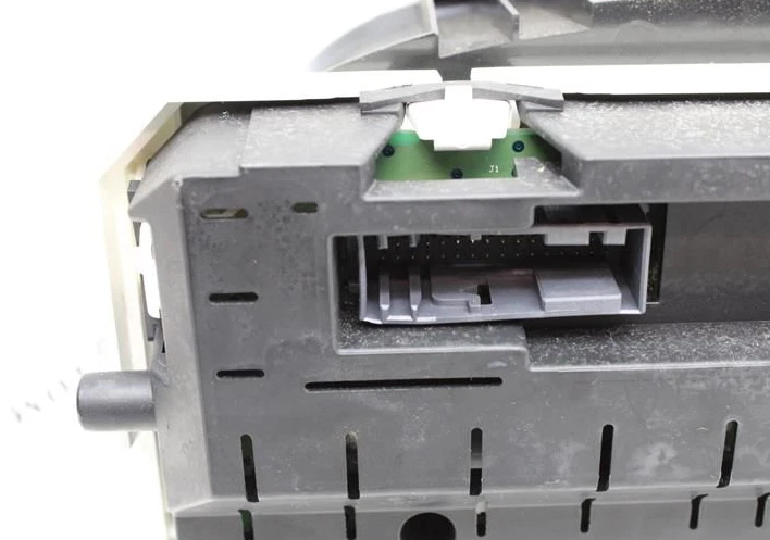 2010-2013 路虎 LR4 路虎揽胜速度计集群 — 第 3/4 张图片