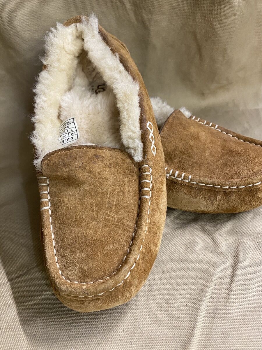 UGG slippers shoes Womens 7 beige Ansley chestnut moccasin UGG slippers shoes Womens 7 beige Ansley chestnut moccasin