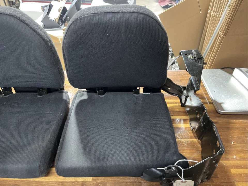 98-05 Ford Ranger Rear Jump Seats Black Cloth - Image 3 of 4