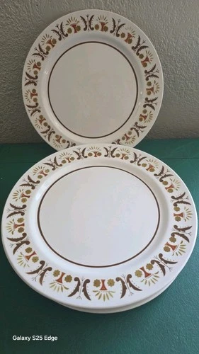 Mikasa VTG Mediterrania Rick Rack #4037 10.5 DINNER PLATES 