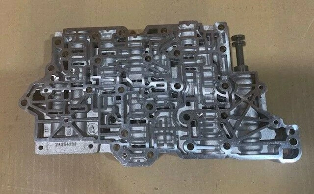 Chevrolet Saab Impala Impala Limited 2011-2016 carcasa de válvula de transmisión automática Foto 2 de 4