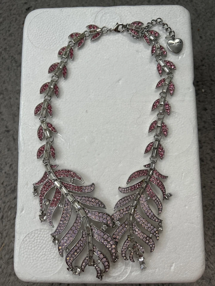Collar Betsey Johnson Rosa Multi Sombreado Plata Elegante Foto 2 de 4