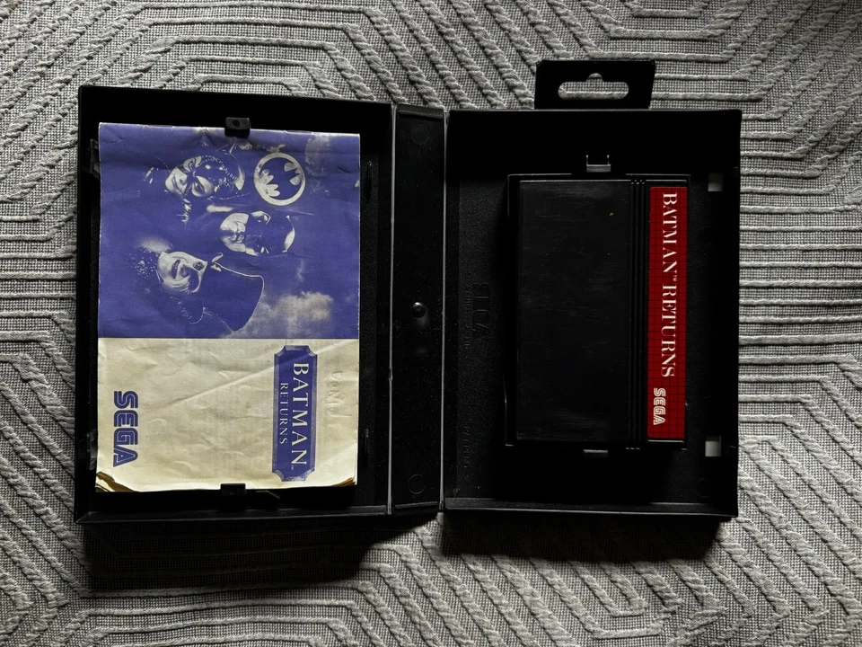 Master System BATMAN RETURNS Boxed & Complete Sega PAL REGION FREE Works in US - Image 2 of 2