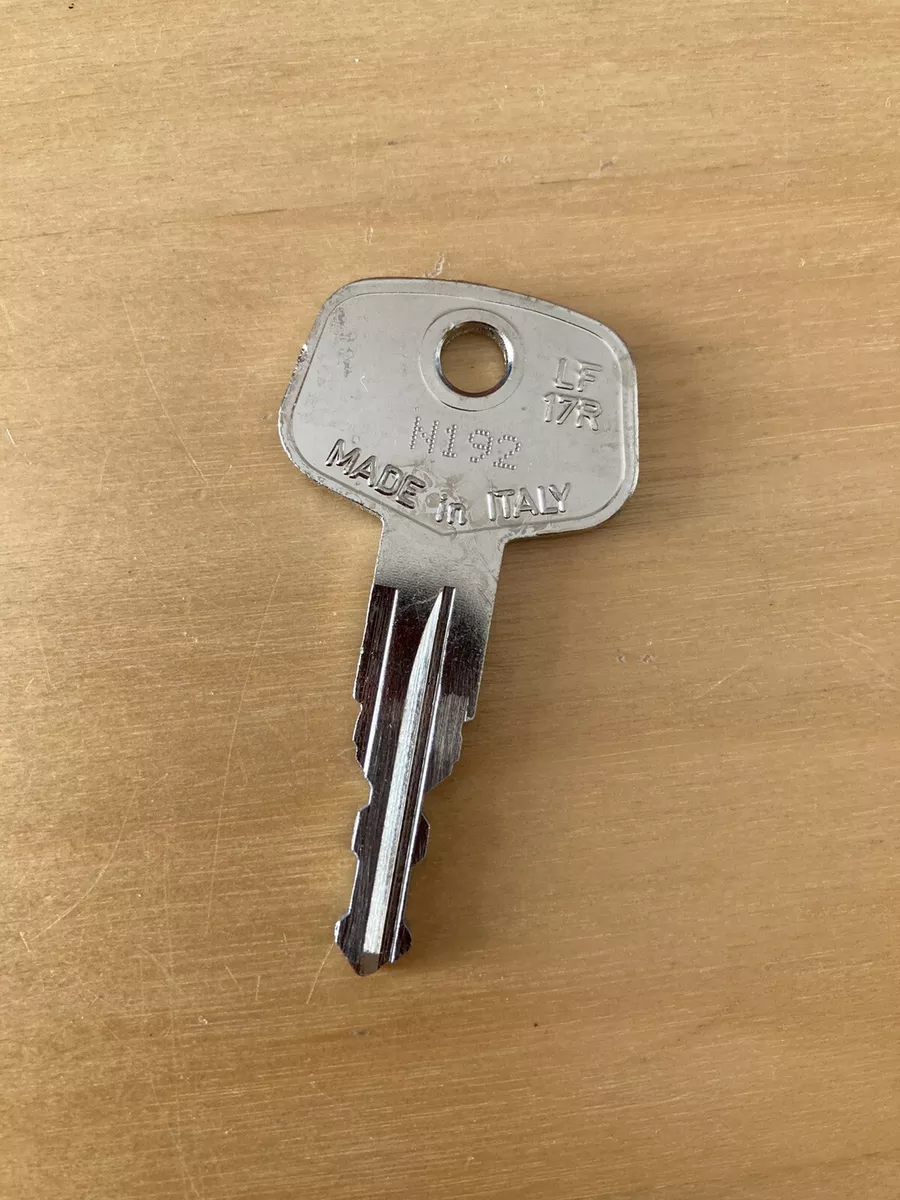 Thule Halfords N192 Key New