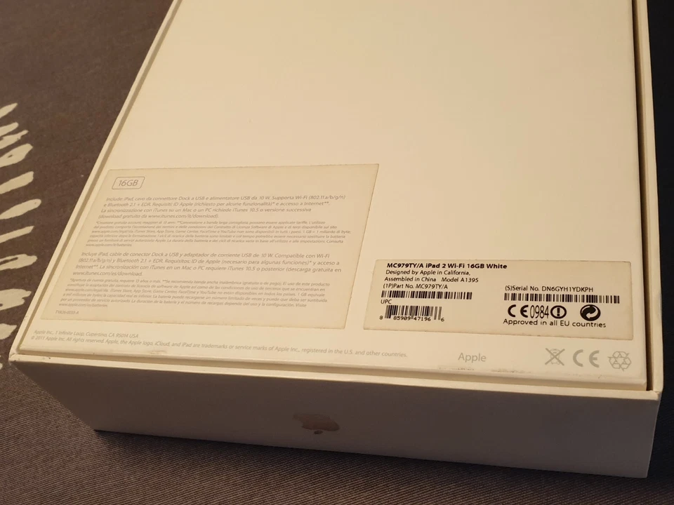 iPad 2 16 Gb caja original APPLE. Vacía. - Imagen 3 de 4