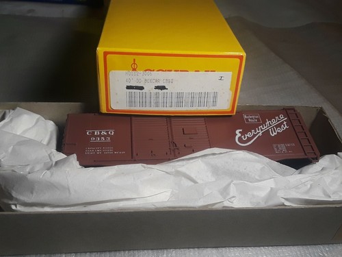 Lote de kit escala Ho Accurail 40' DD Boxcar CB&Q número de carretera 9353 | Zustand: New