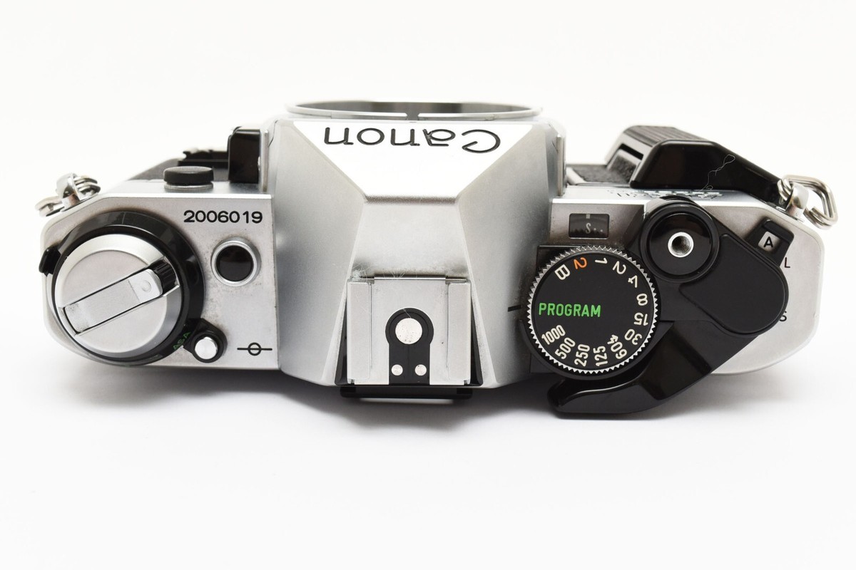 <美品>Canon AE-1 program プログラム シルバー ボディ Pre-Owned - Canon AE-1 Program Silver w/ 50mm 1.8 FD/SC Lens