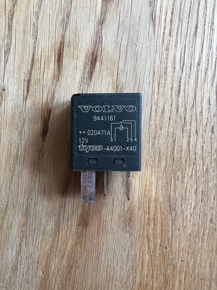 Volvo V70 II und andere Relais "Tyco" 9441161 PAC43759 - Bild 2 von 4