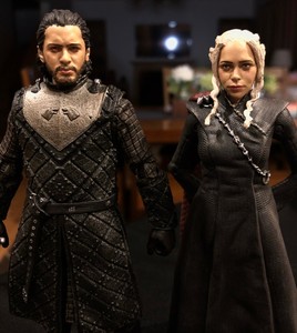 mcfarlane game of thrones daenerys