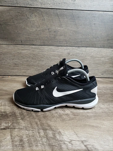Chaussures de course baskets noires Nike Flex Supreme TR 4 819026 002 pour femme pointure 7,5