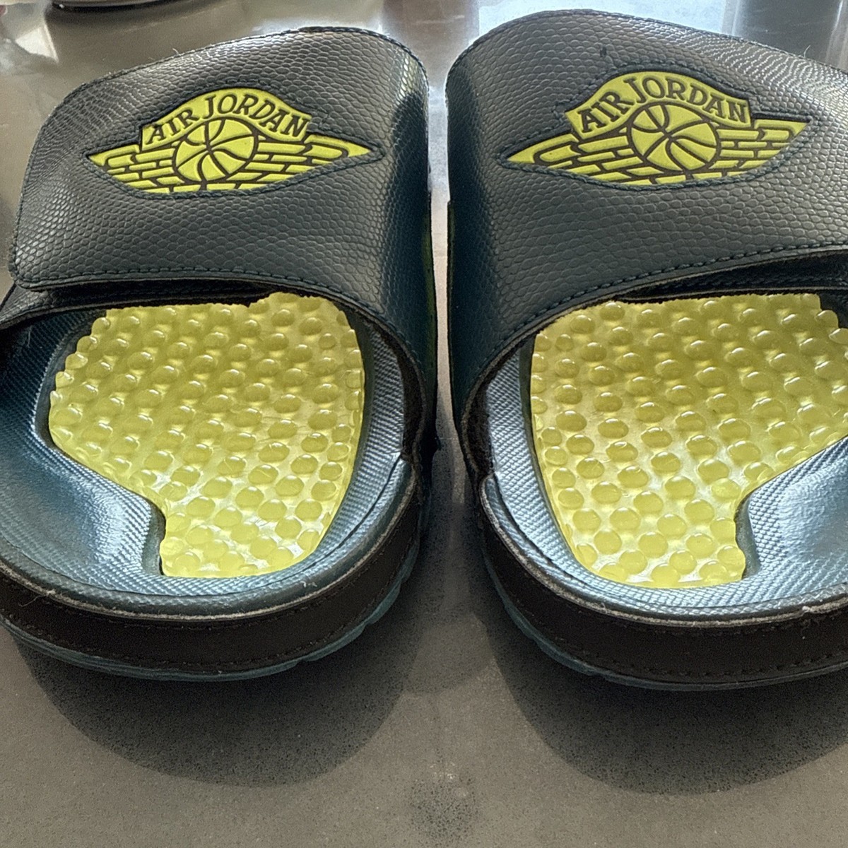 Nike Air Jordan Slides Jumpman Hydro 2 Retro Flight Bred  display picture 1