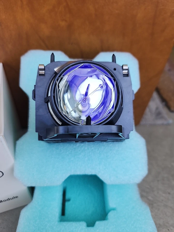 Lámpara de repuesto para proyector INFOCUS SP-LAMP-LP5E para LP500/530 Foto 2 de 4