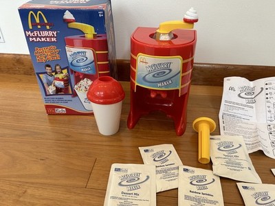 Vintage 2003 McDonalds McFlurry Maker Kids Toy Ice Cream Snack with packets