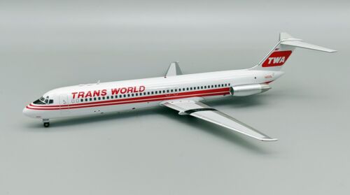 DC-9-41 TRANS WORLD AIRLINES REG: N933L W/STAND - INFLIGHT 200 IF941TW0624 1/200 - Picture 1 of 2
