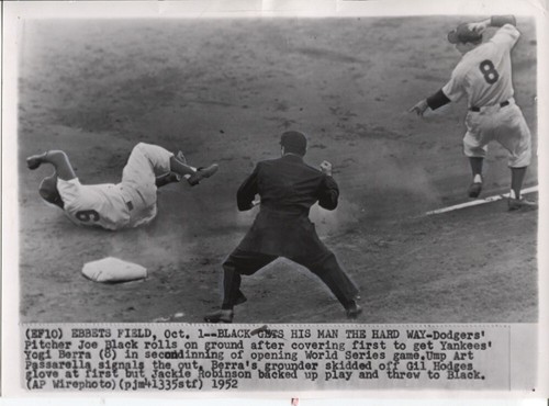 1952 Press Photo HoFer Yogi Berra Out @ First 2nd Game World Series by Joe Black