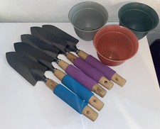 GARDEN TROWEL SET WITH 3 PLASTIC VASE FOR GARDENING