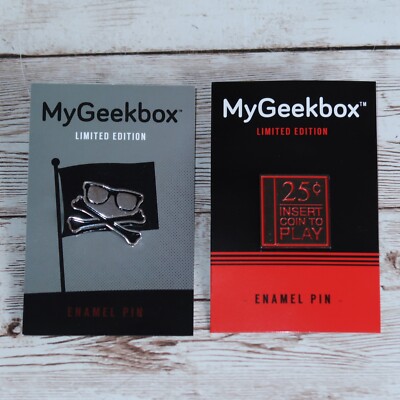 MyGeekBox Arcade Pin Anstecker x 2 Limited Edition 25 Cent INSERT COIN Streberbrille