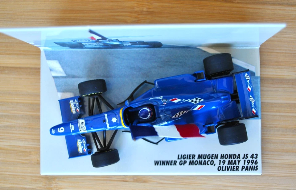1/43 Minichamps Limited Edition Formula 1996 Ligier Mugen Honda JS 43 Panis #9 - Image 3 of 4