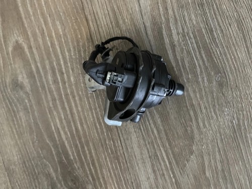 BMW F40 Wasserpumpe 9470972 2.00 Petrol 225kw 2021 15528864