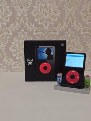 Apple iPod Classic Video 5.5 Generation U2 Special Edition 30GB NEW BATTERY