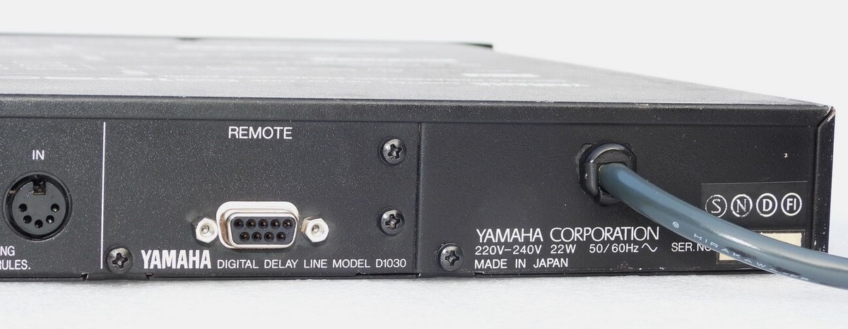 YAMAHA MODEL D1030 PROFESSIONAL MUSIC SYSTEM DIGITAL DELAY LINE