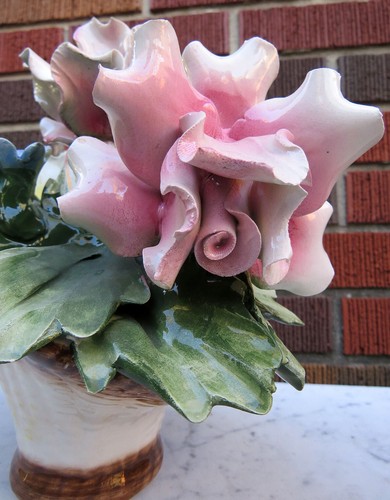 VTG. LARGE CAPODIMONTE FLOWER FLORAL CENTERPIECE VERY NICE CONDITION ITALIAN - Picture 6 of 9