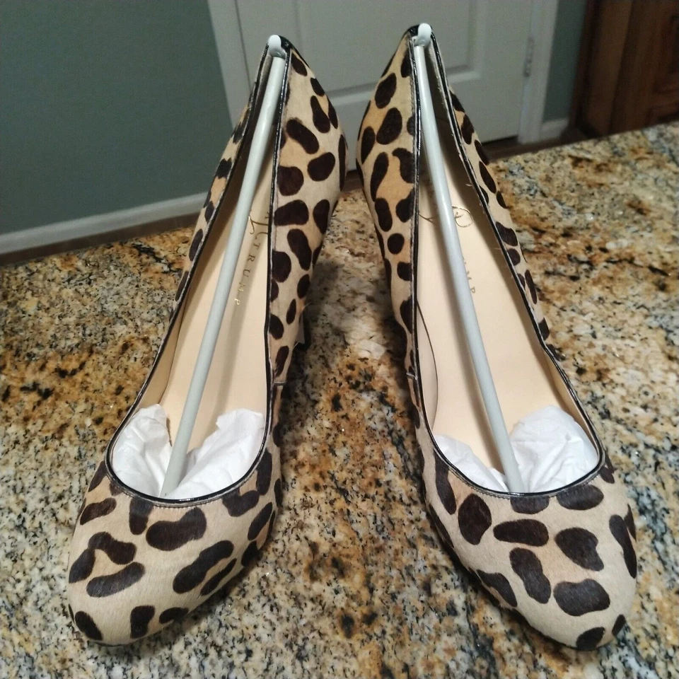 Zapatos de tacón Ivanka Trump Janie para mujer talla 10M estampado de leopardo cuero pelo de becerro usados en excelente estado Foto 3 de 4