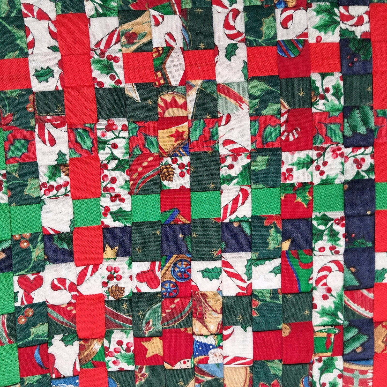 Unique Vintage Handmade Lattice Patchwork Quilt C… - image 9