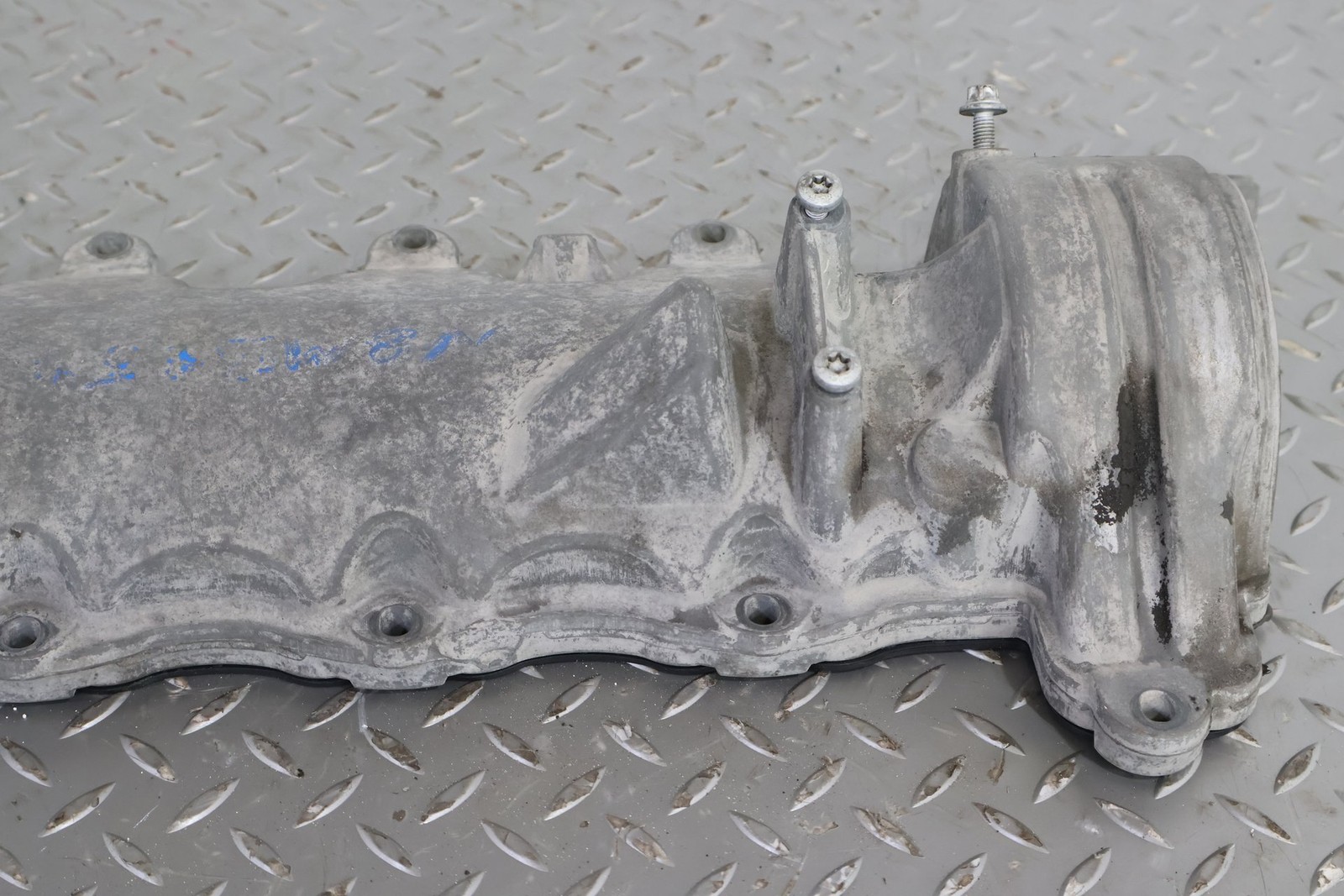 Maybach 57 2008-2011 LEFT Engine cover
