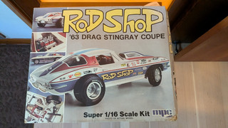 Vintage Rod Shop '63 Drag Stingray Coupe MPC 1/16 model kit very cool!