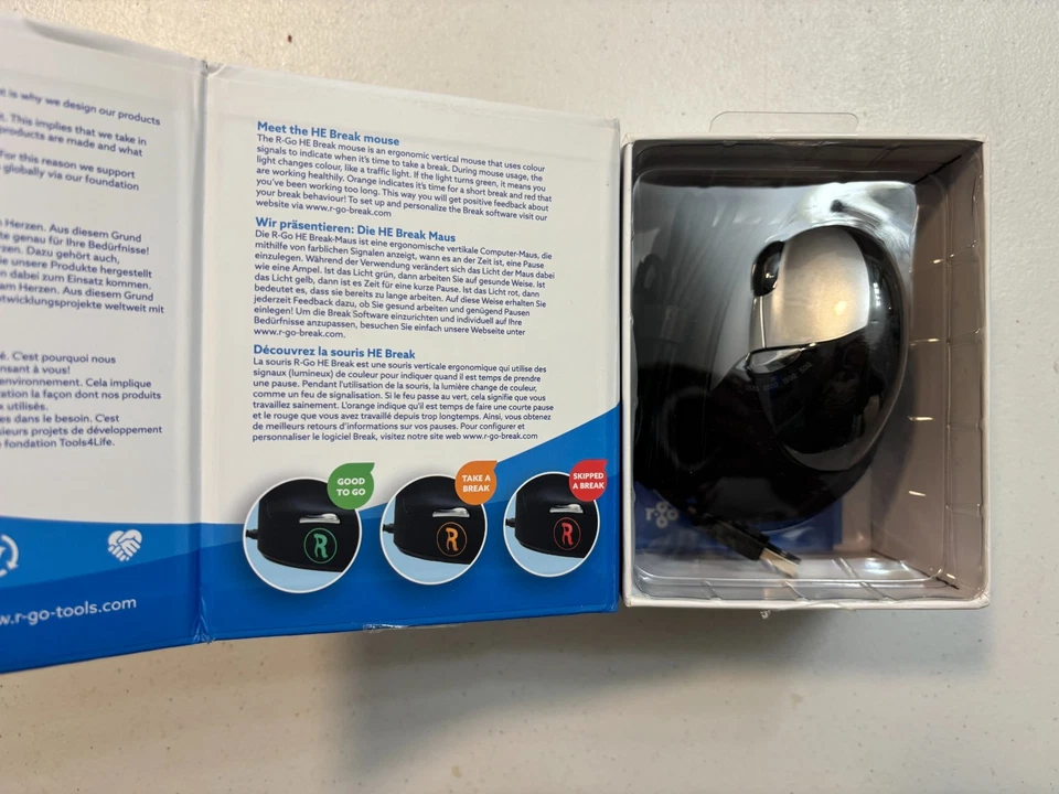 R-Go HE Vertical Ergonomic Mouse, For large hand, Wired with USB-C/A cable, 400- - Image 3 of 3