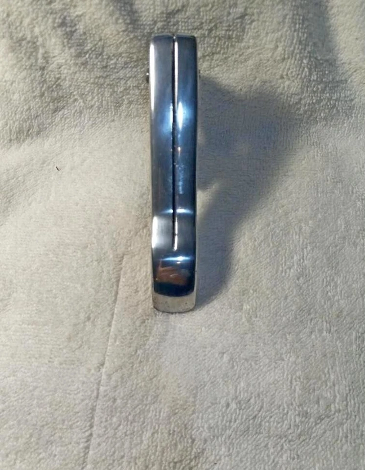 Maserati 3500GT, 3500GT Spyder, Sebring II, Mistral -palanca de liberación de capó original Foto 2 de 4