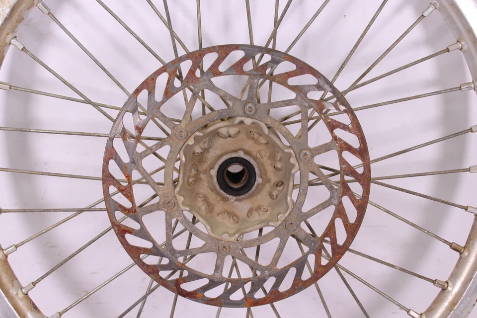 2001 SUZUKI RM125 RODA DIANTEIRA 21" - Imagem 2 de 4