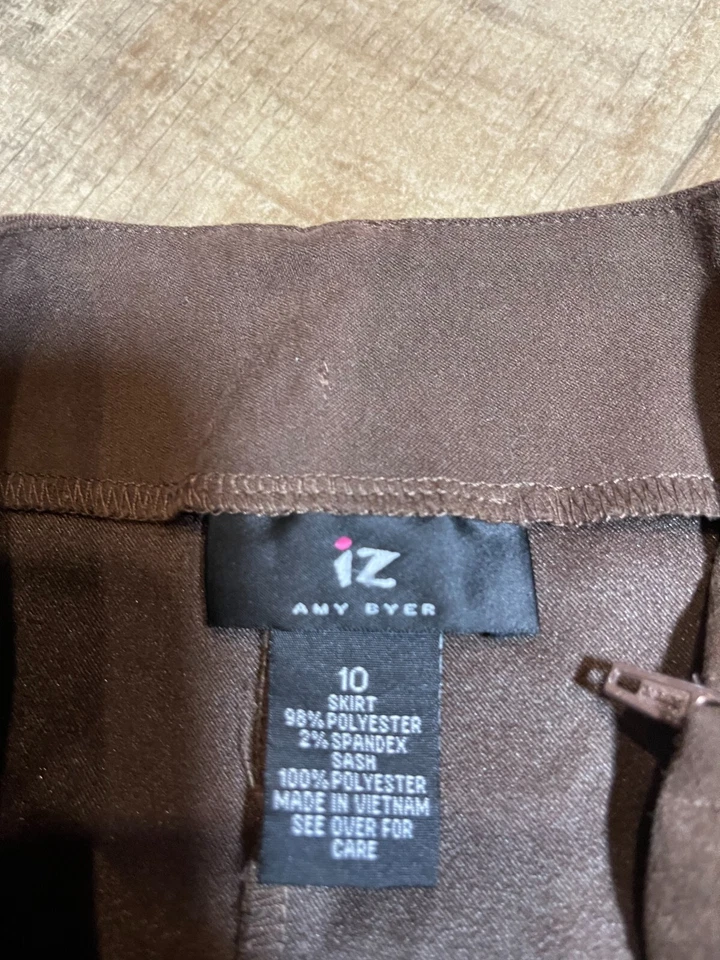 Falda Amy Byer Niñas Talla 10 Juvenil Marrón con Trabillas para Cinturón Foto 4 de 4