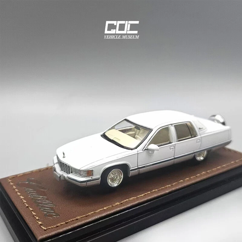 GOC 1:64 Scale Cadillac Fleetwood Pearl White Alloy Diecast