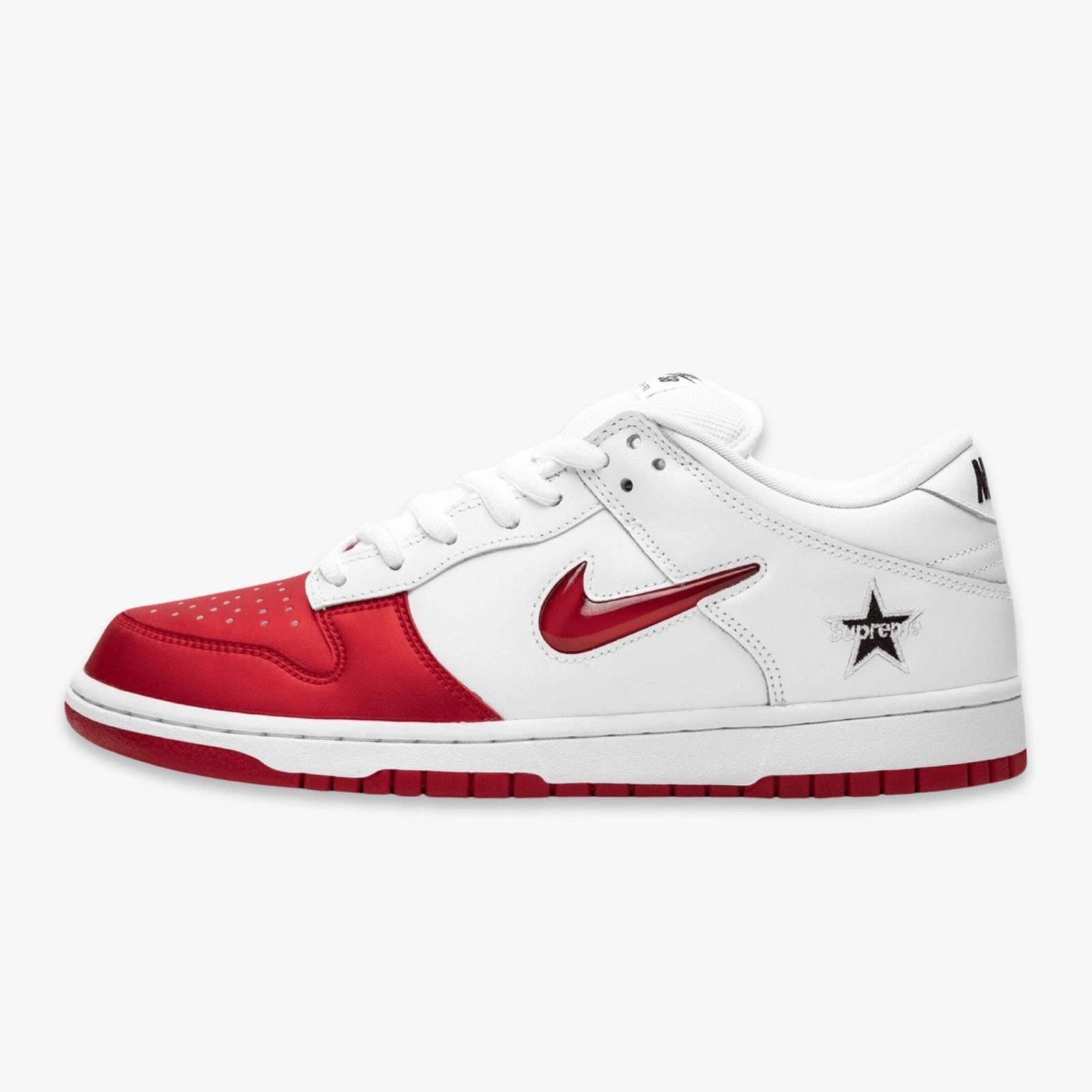 (Homme) Nike SB Dunk Low OG QS x Supreme « Jewel Swoosh Varsity rouge/blanc » (201