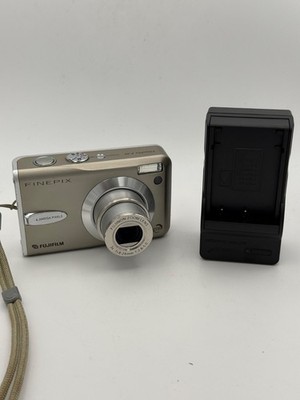 Fujifilm FinePix F30 Digital Digicam Point and Shoot Camera | eBay