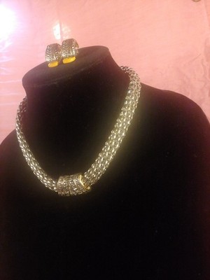 Silver-Tone Geometric Jewelry Set   $28 (Buy It Now)